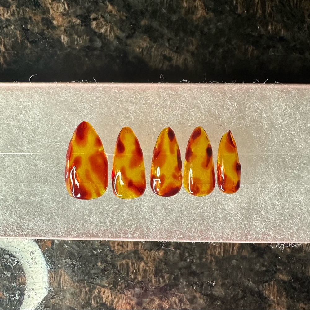 “Tortoise” Press On Set by LoveScottiNails